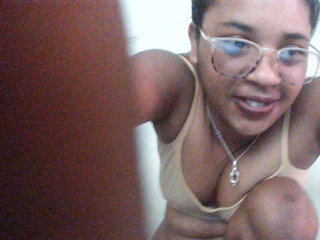 TriciaBella, live now on BongaCams