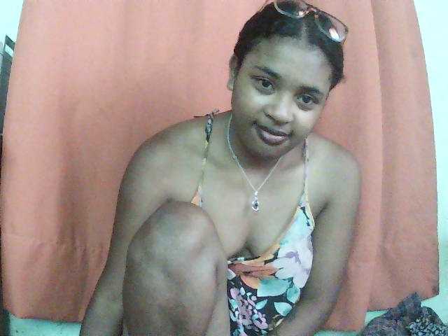 TriciaBella live cam on BongaCams