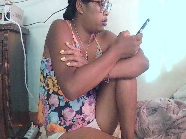 TriciaBella Cam en directo en BongaCams
