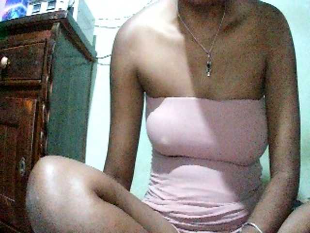 TriciaBella live cam on BongaCams