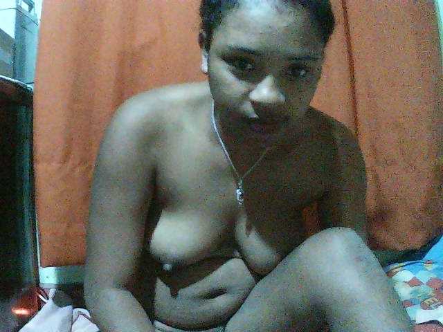 TriciaBella live cam on BongaCams