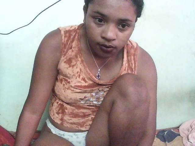 TriciaBella live cam on BongaCams