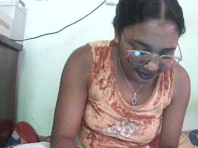 TriciaBella, en vivo ahora en BongaCams