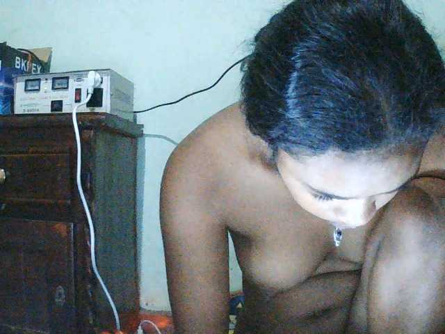 TriciaBella live cam on BongaCams
