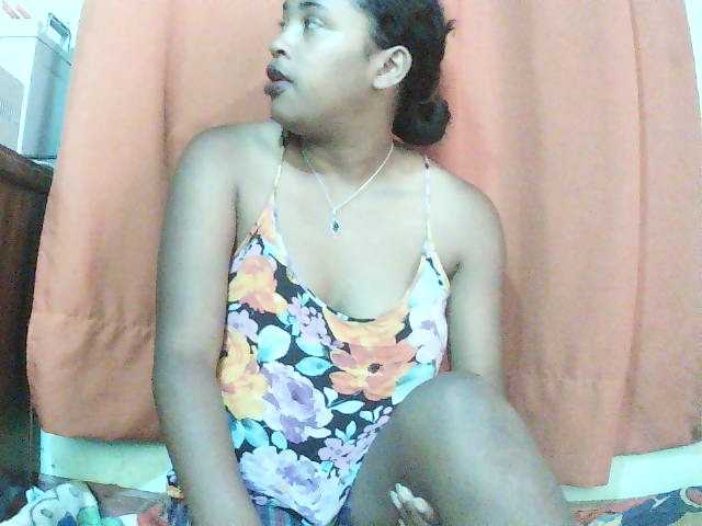TriciaBella live cam on BongaCams
