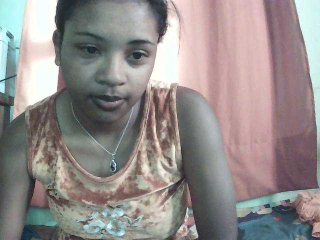 TriciaBella live cam on BongaCams