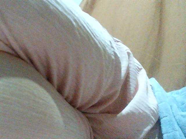TriciaBella live cam