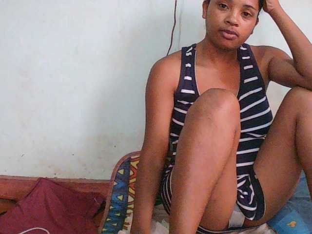 TriciaBella's BongaCams show and profile