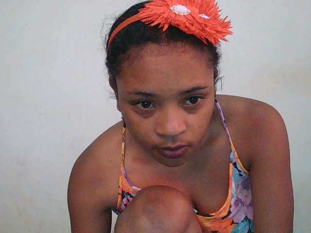 TriciaBella's BongaCams show and profile