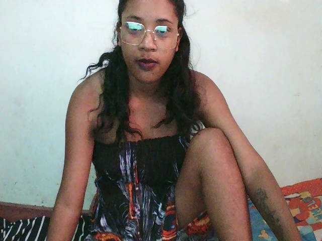 TriciaBella's BongaCams show and profile