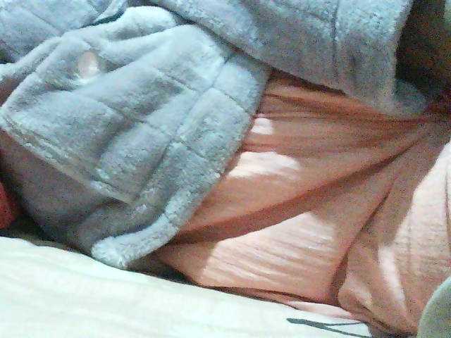 TriciaBella live cam