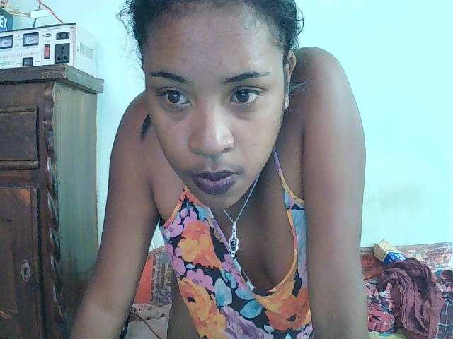 TriciaBella live cam on BongaCams