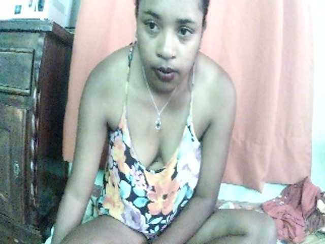 TriciaBella live cam on BongaCams