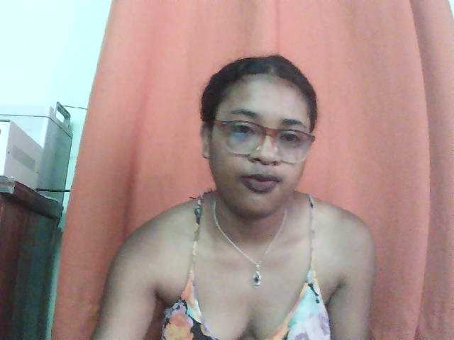 TriciaBella live cam on BongaCams