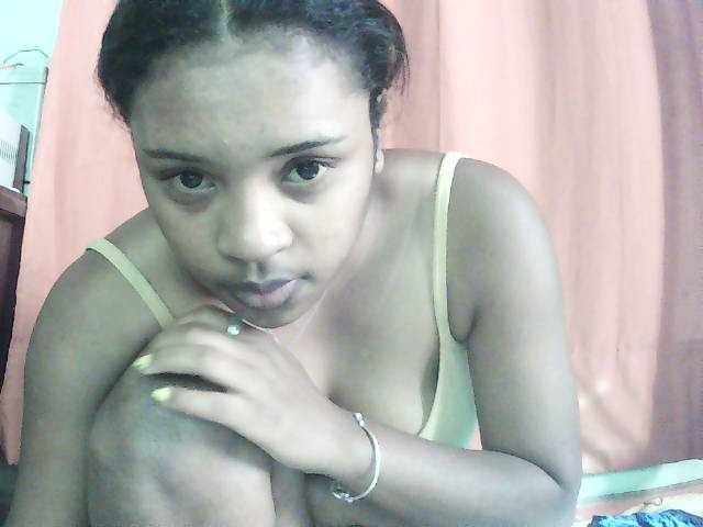 TriciaBella live cam on BongaCams