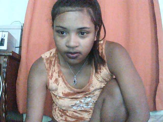 TriciaBella live cam on BongaCams