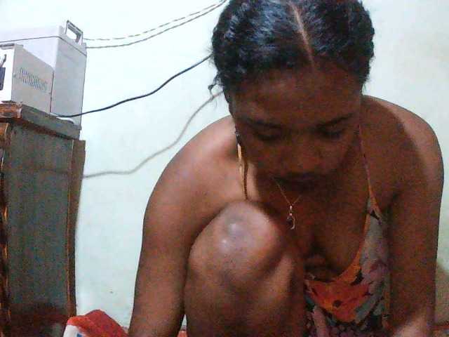 TriciaBella live cam on BongaCams