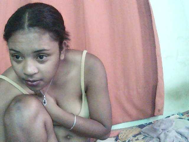 TriciaBella live cam on BongaCams