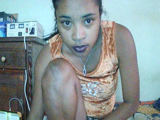 TriciaBella live cam on BongaCams