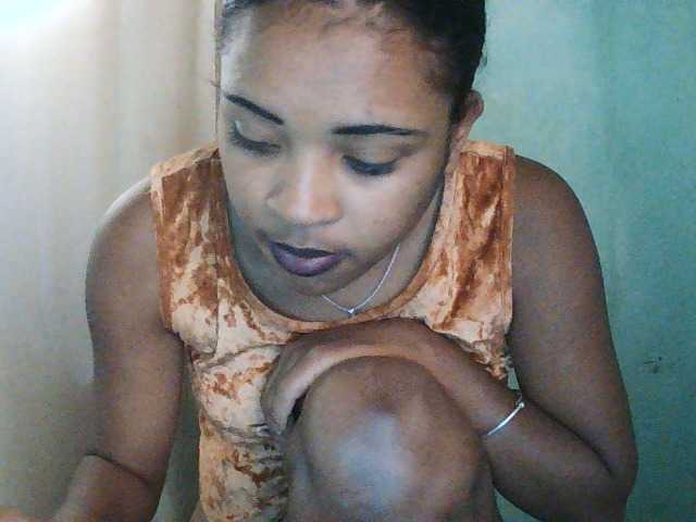 TriciaBella live cam on BongaCams