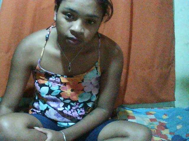 TriciaBella live cam on BongaCams