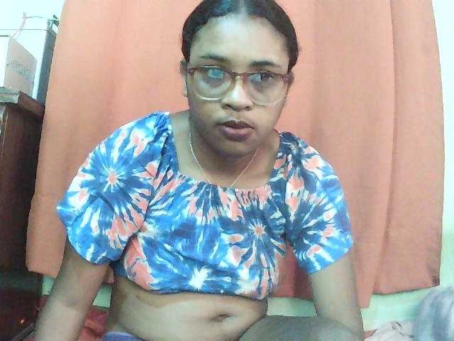 TriciaBella live cam on BongaCams