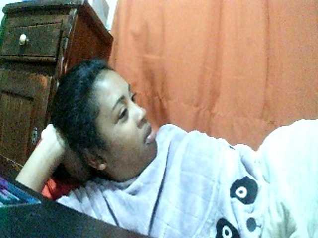 TriciaBella live cam on BongaCams
