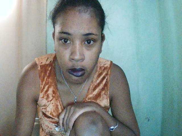 TriciaBella live cam on BongaCams