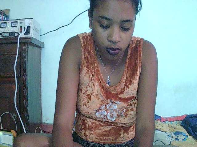 TriciaBella live cam on BongaCams