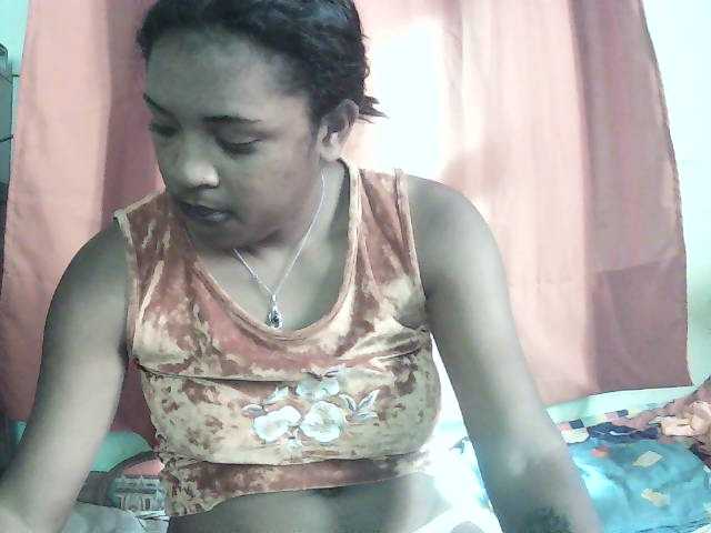 TriciaBella live cam on BongaCams