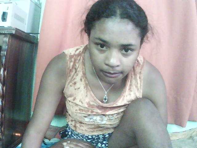 TriciaBella live cam on BongaCams