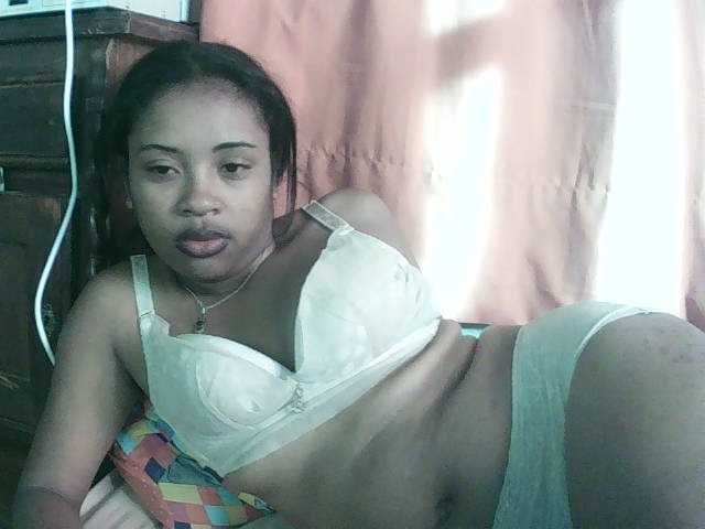 TriciaBella live cam on BongaCams