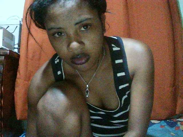 TriciaBella live cam on BongaCams