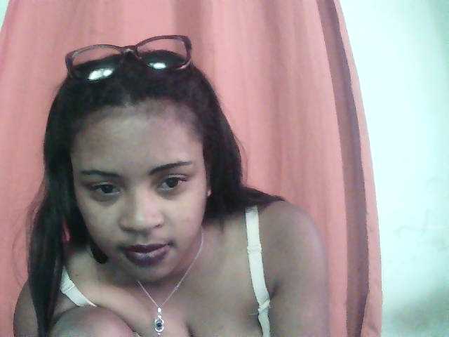 TriciaBella live cam on BongaCams