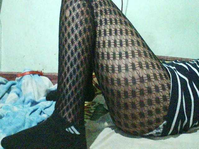 TriciaBella's BongaCams show and profile