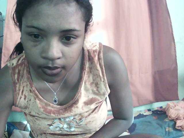TriciaBella live cam on BongaCams