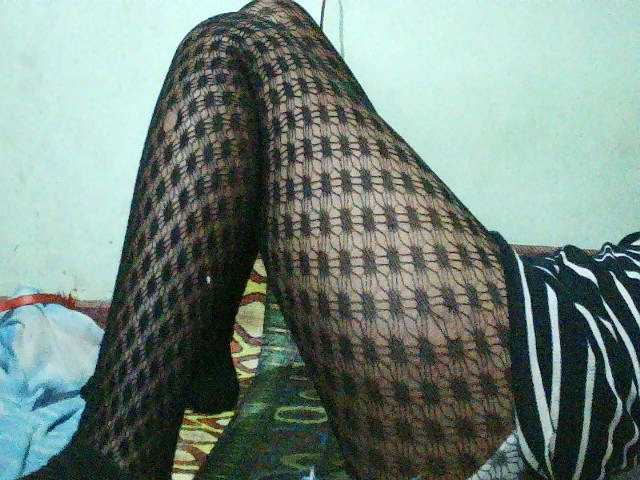 TriciaBella's BongaCams show and profile