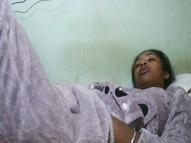 TriciaBella live cam on BongaCams