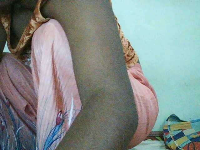 TriciaBella's BongaCams show and profile