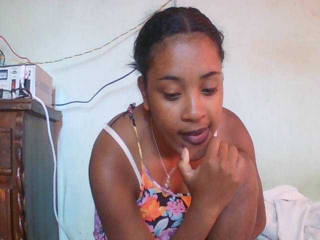 TriciaBella live cam on BongaCams