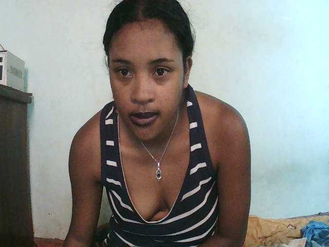 TriciaBella live cam on BongaCams