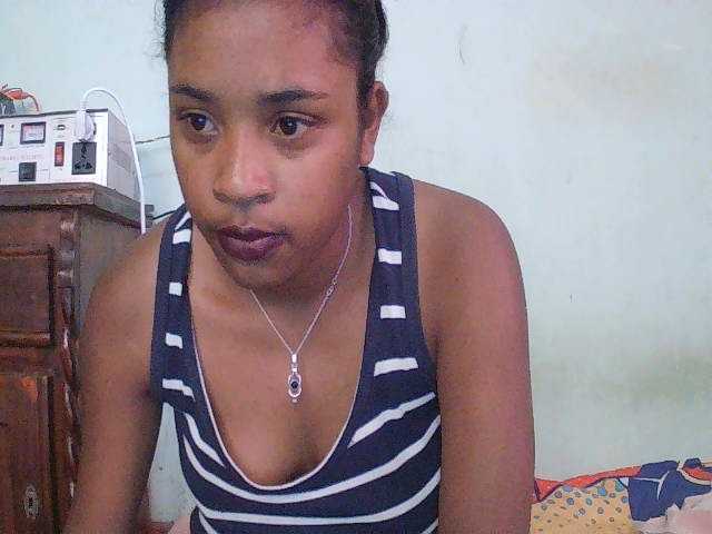 TriciaBella live cam on BongaCams