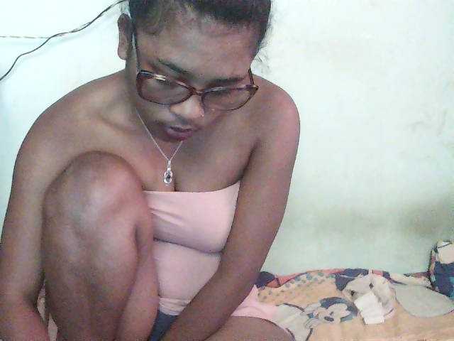 TriciaBella live cam on BongaCams