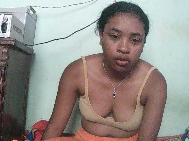 TriciaBella, live now on BongaCams