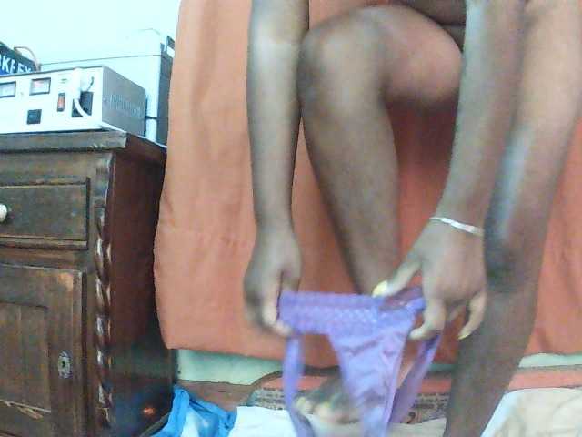 TriciaBella live cam on BongaCams