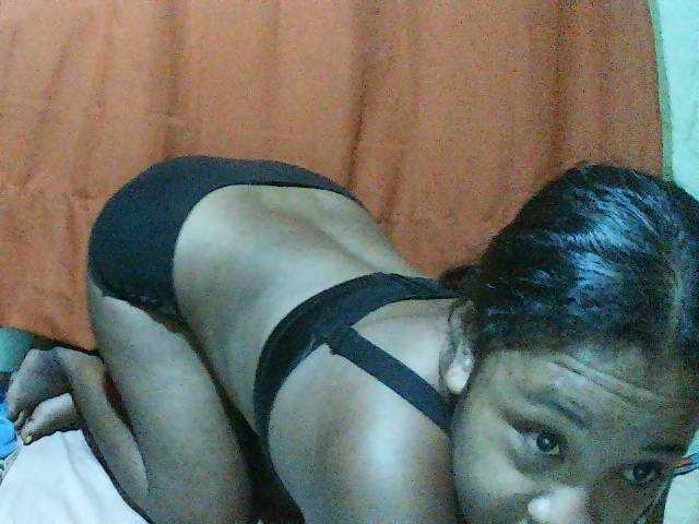TriciaBella live cam on BongaCams