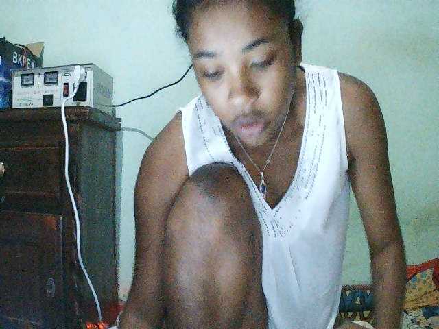 TriciaBella live cam on BongaCams