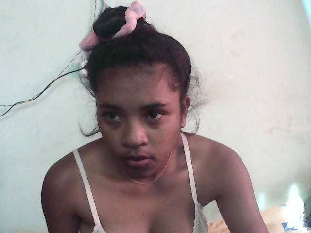 TriciaBella live cam on BongaCams