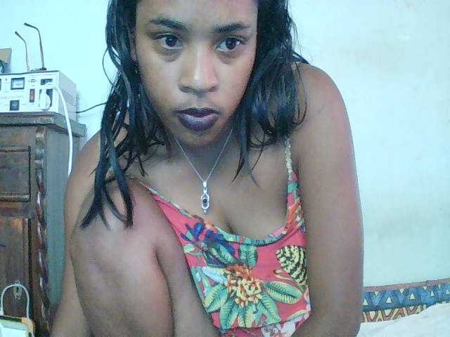 TriciaBella live cam on BongaCams