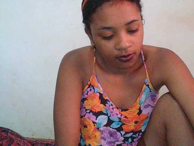 TriciaBella's BongaCams show and profile